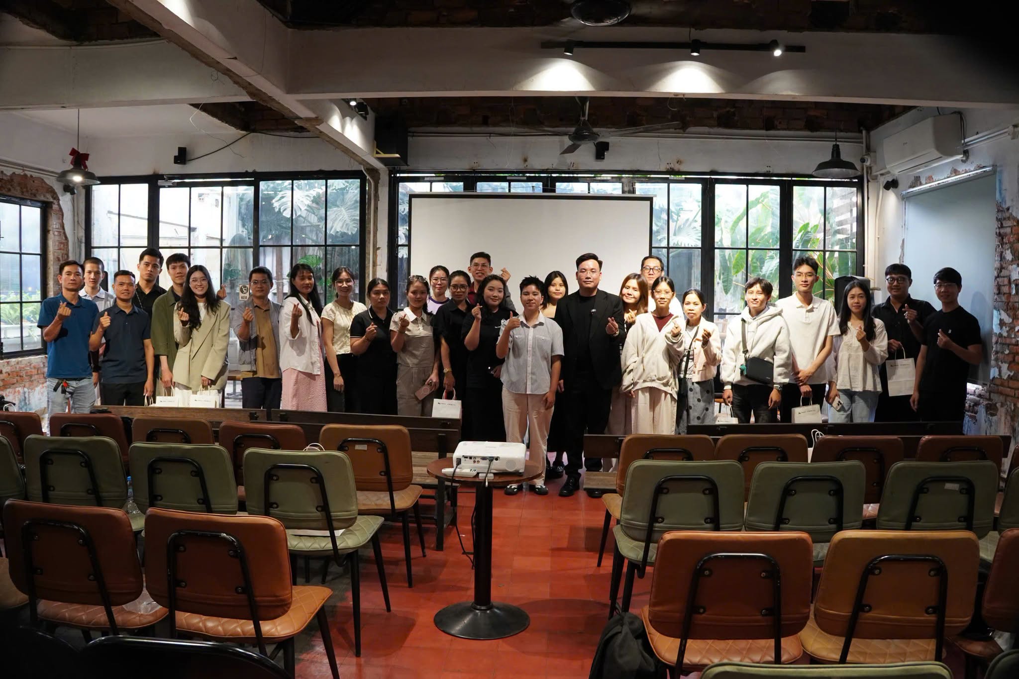 RECAP OFFLINE TRAINING – ĐÀO TẠO THỰC CHIẾN LIVESTREAM & LIVE GMV MAX count(RECAP OFFLINE TRAINING – ĐÀO TẠO THỰC CHIẾN LIVESTREAM & LIVE GMV MAX)