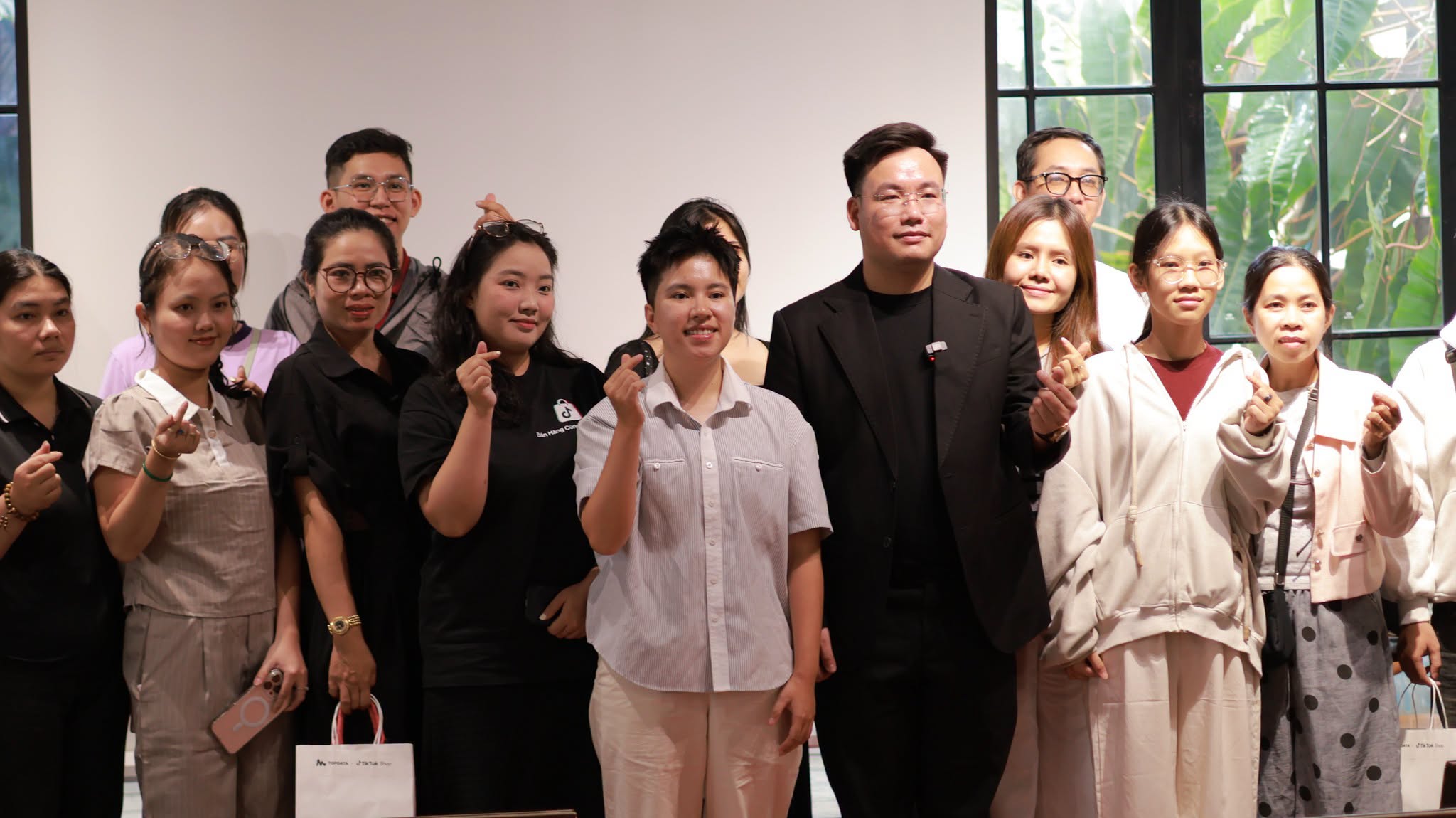 RECAP OFFLINE TRAINING – ĐÀO TẠO THỰC CHIẾN LIVESTREAM & LIVE GMV MAX count(RECAP OFFLINE TRAINING – ĐÀO TẠO THỰC CHIẾN LIVESTREAM & LIVE GMV MAX)
