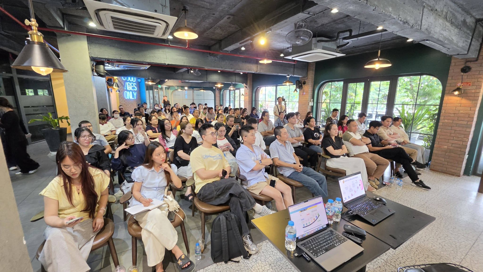 RECAP OFFLINE TRAINING - ĐÀO TẠO THỰC CHIẾN LIVESTREAM & LIVE GMV MAX count(RECAP OFFLINE TRAINING - ĐÀO TẠO THỰC CHIẾN LIVESTREAM & LIVE GMV MAX)