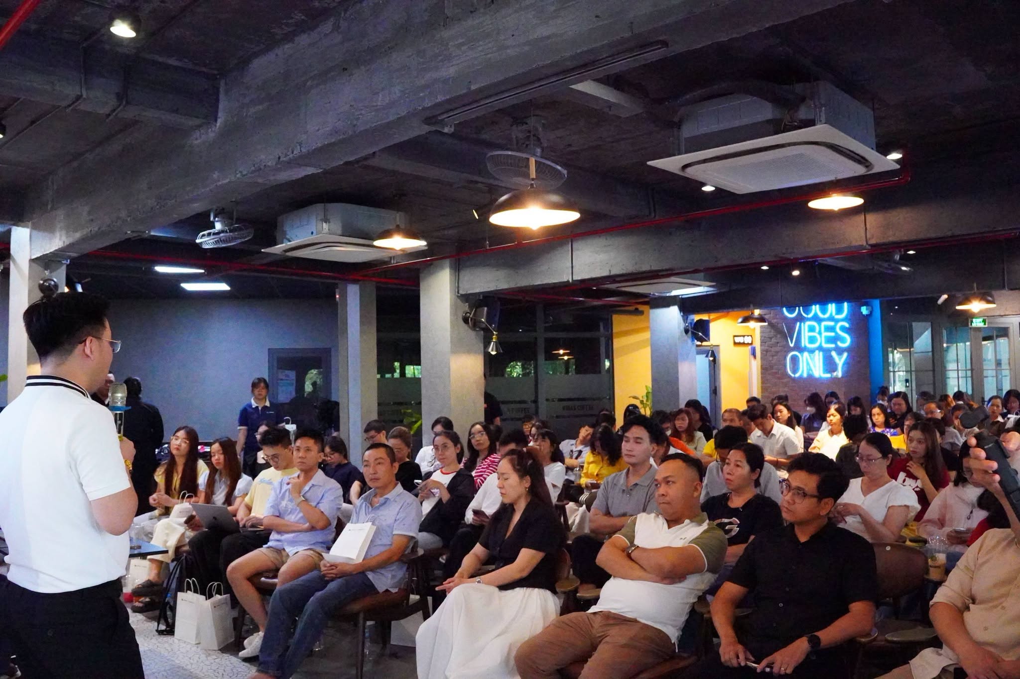 RECAP OFFLINE TRAINING - ĐÀO TẠO THỰC CHIẾN LIVESTREAM & LIVE GMV MAX count(RECAP OFFLINE TRAINING - ĐÀO TẠO THỰC CHIẾN LIVESTREAM & LIVE GMV MAX)